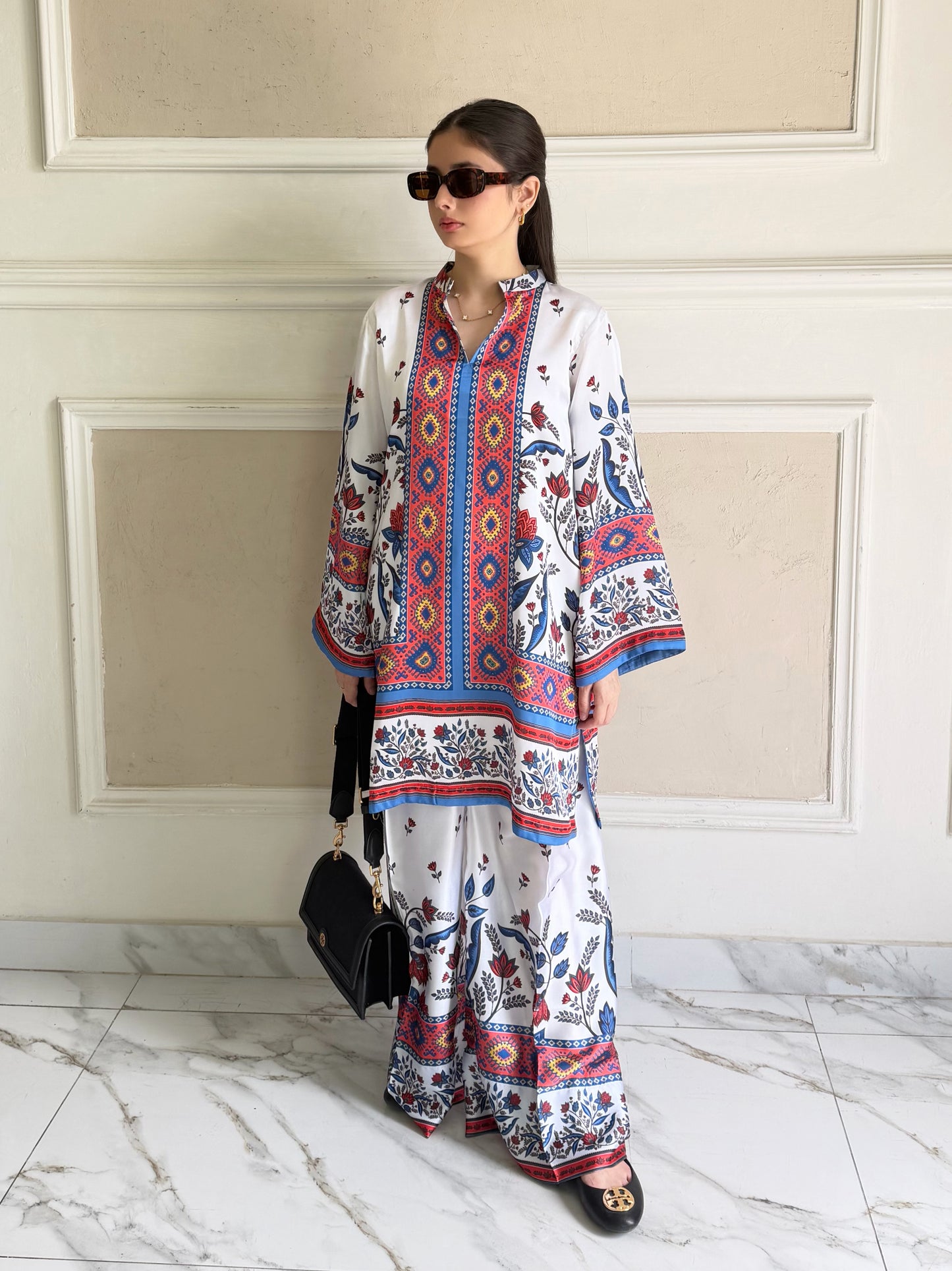 Isene - With Attached Cotton Silk Lining