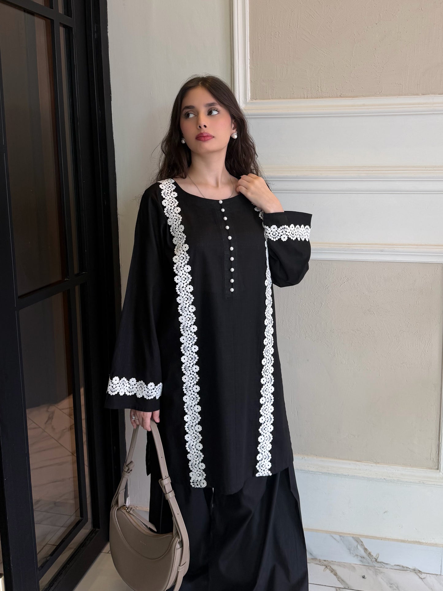 Lurea - Stitched Pret