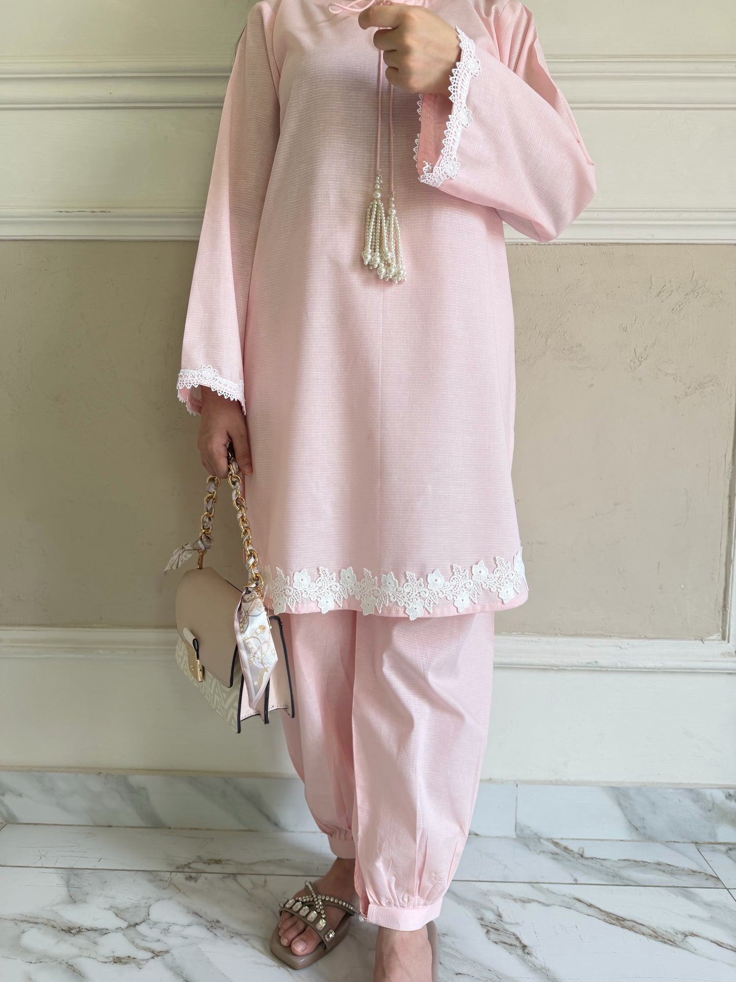 Lily - Stitched Pret