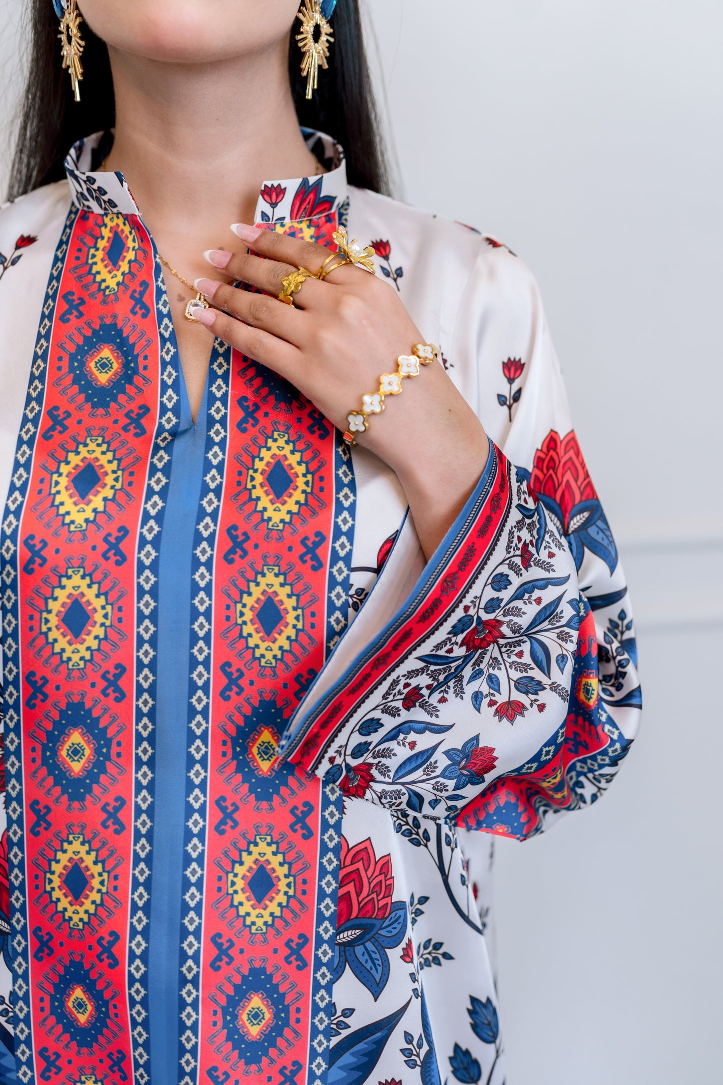 Isene - With Attached Cotton Silk Lining